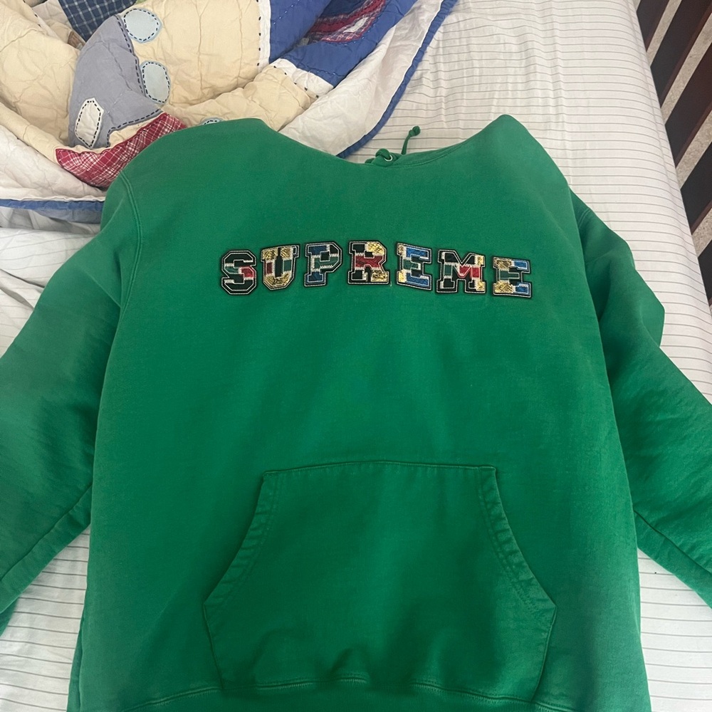 Supreme Hoodie